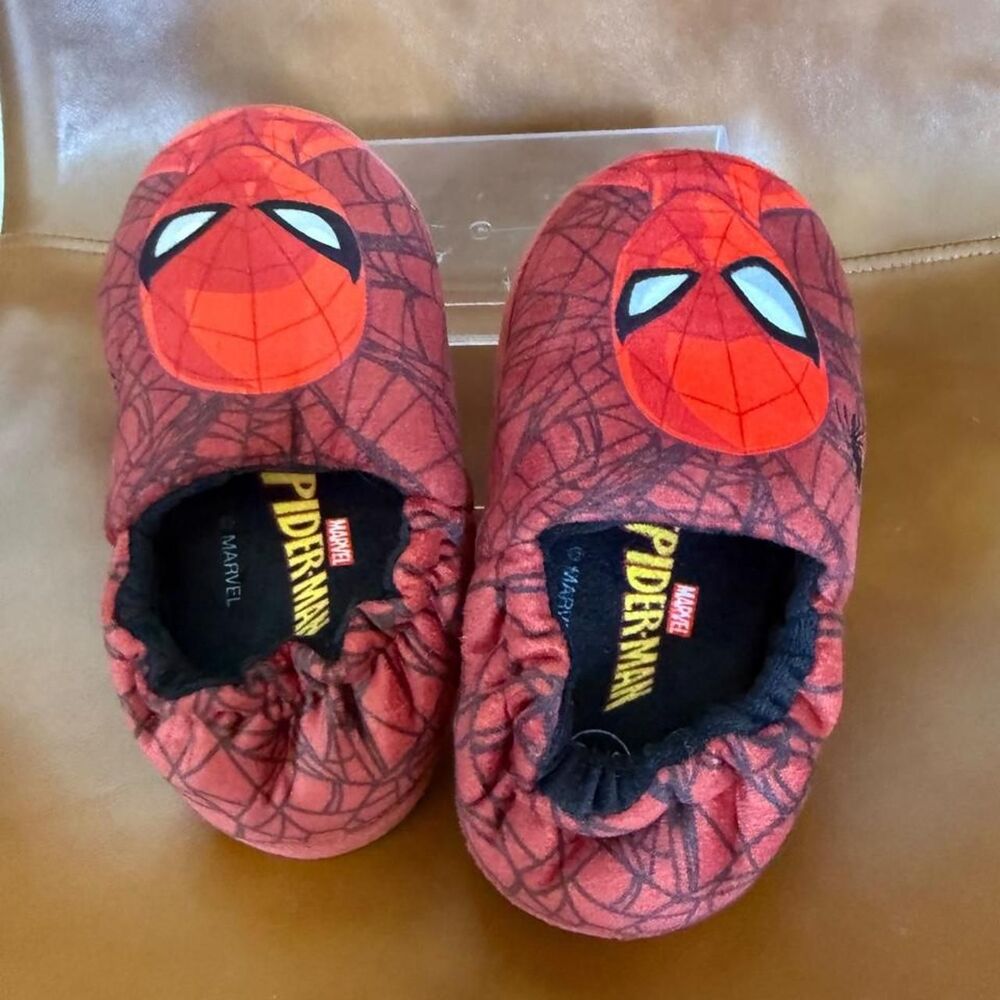 Marvel Slippers - Picture 4 of 5
